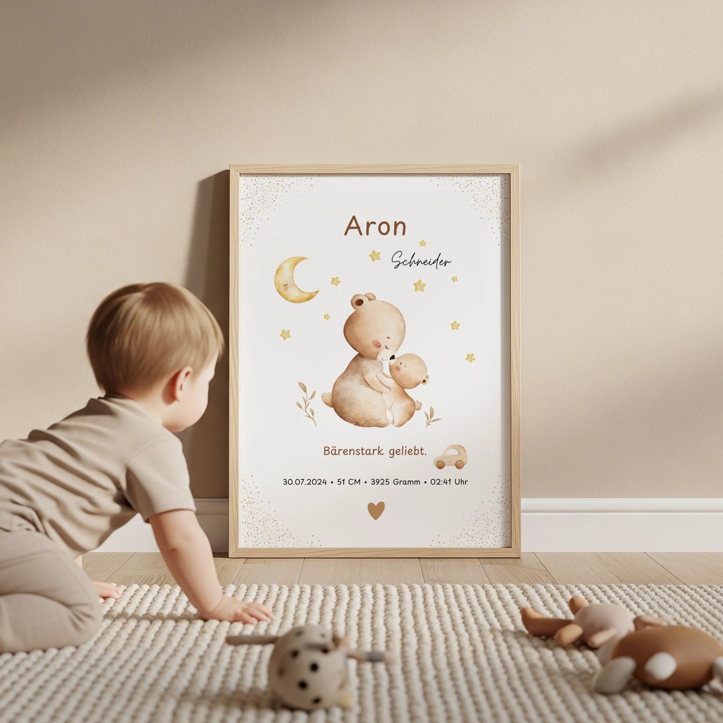 Liebevolles personalisiertes Geburtsposter Babyposter mit Bärenmama und Babybär, Mond, Sternen, Name und Geburtsdaten in sanften Naturtönen