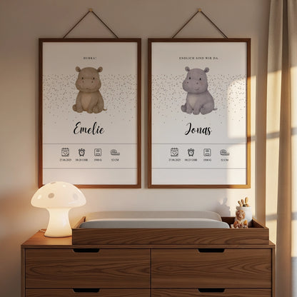 Personalisiertes Geburtsposter für Zwillinge mit Nilpferd von Kibimemories und persönlicher Personalisierung