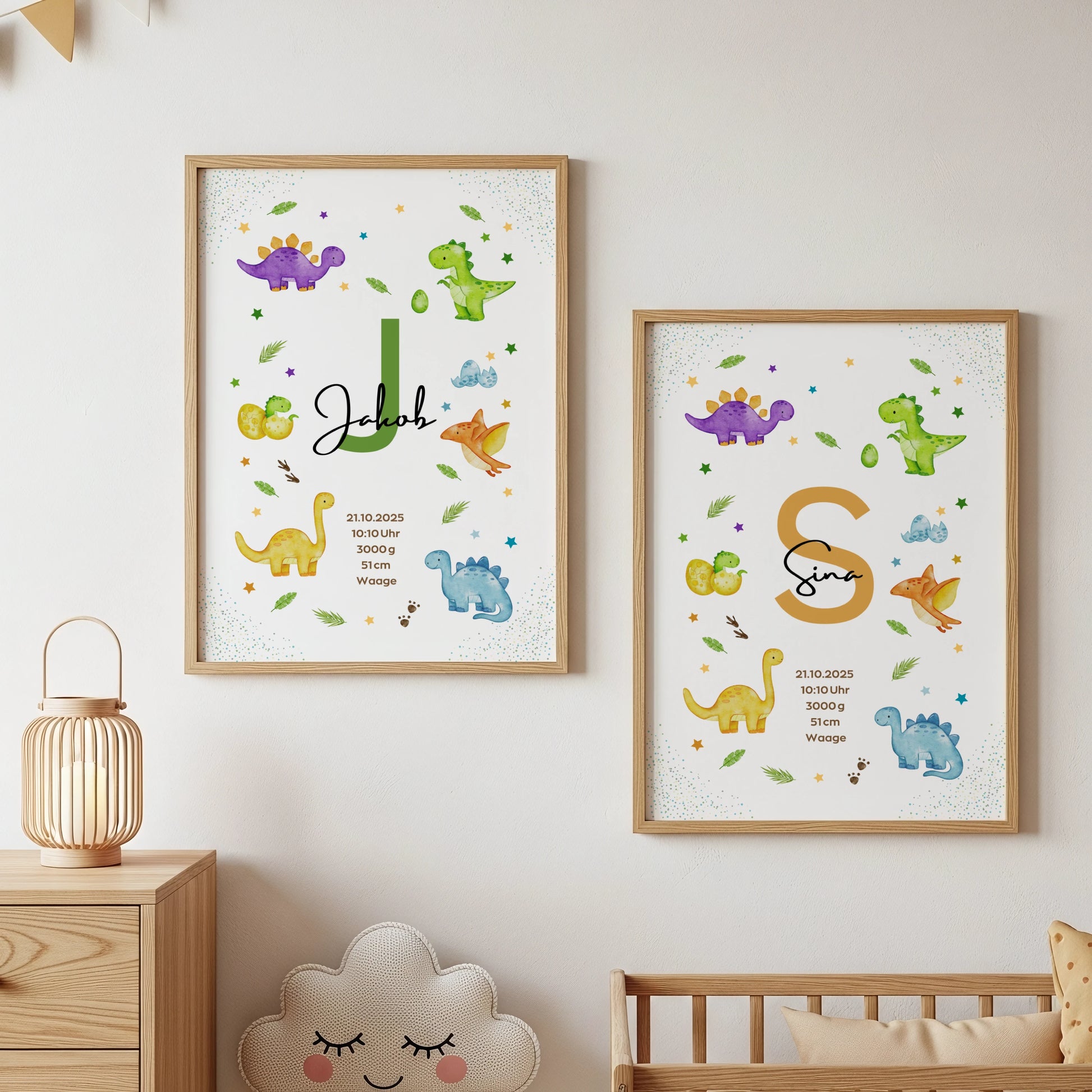 Personalisiertes Geburtsposter Dinosaurier – Baby Poster mit Namen & Initialie - Kibimemories