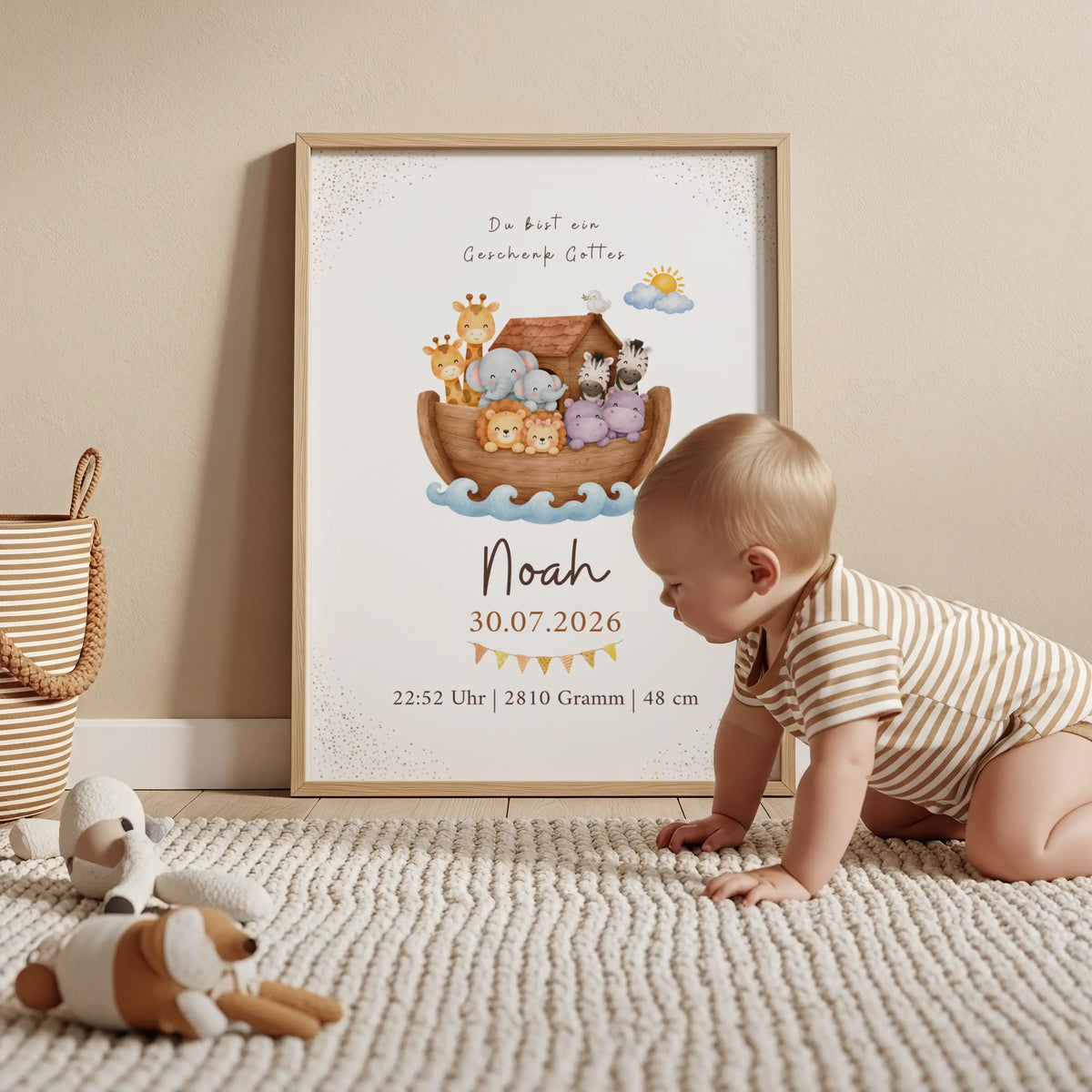 Christliches Geburtsposter Arche Noah mit Tieren, niedliches Design mit verschiedenen Tieren und Baby Noah.