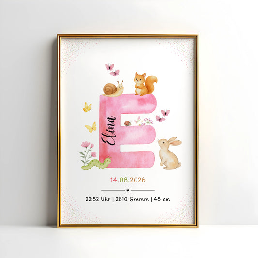 Personalisiertes Buchstabenposter Frühling mit großem rosa Anfangsbuchstaben und niedlichen Tieren
