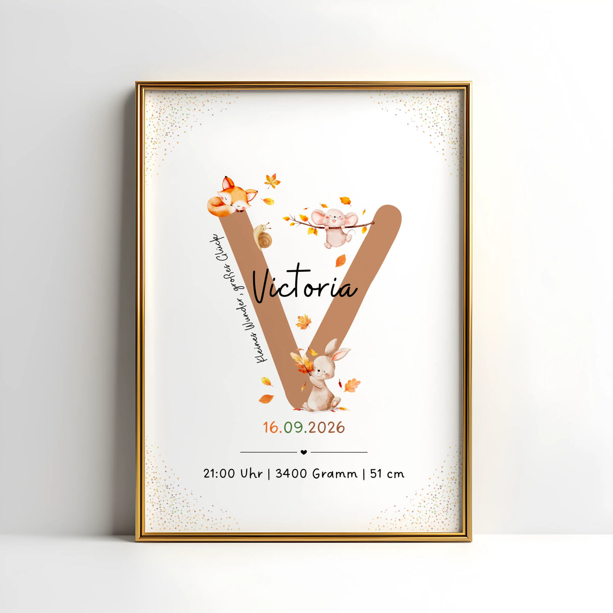 Personalisiertes Buchstabenposter mit herbstlichen Waldtieren und dem Namen Victoria.