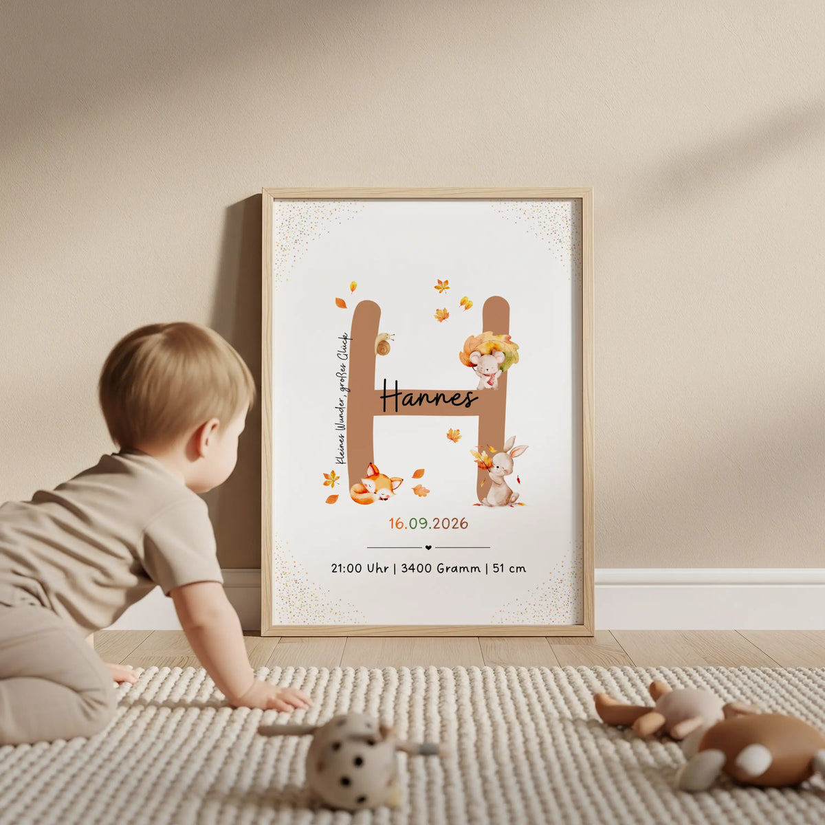 Personalisiertes Buchstabenposter mit herbstlichen Waldtieren für Hannes, ideales Geschenk zur Geburt.
